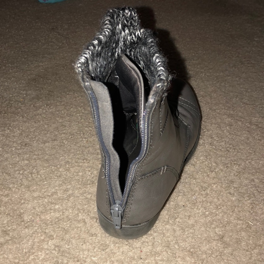 Shoes - Picture 2 of 2